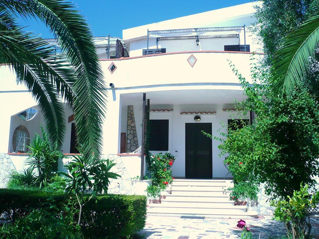 Villa Antonio Calderisi Вьесте Экстерьер фото